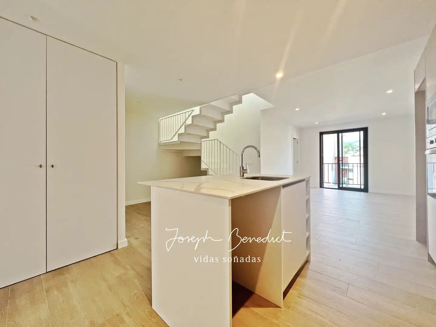 Attic for rent in Centre