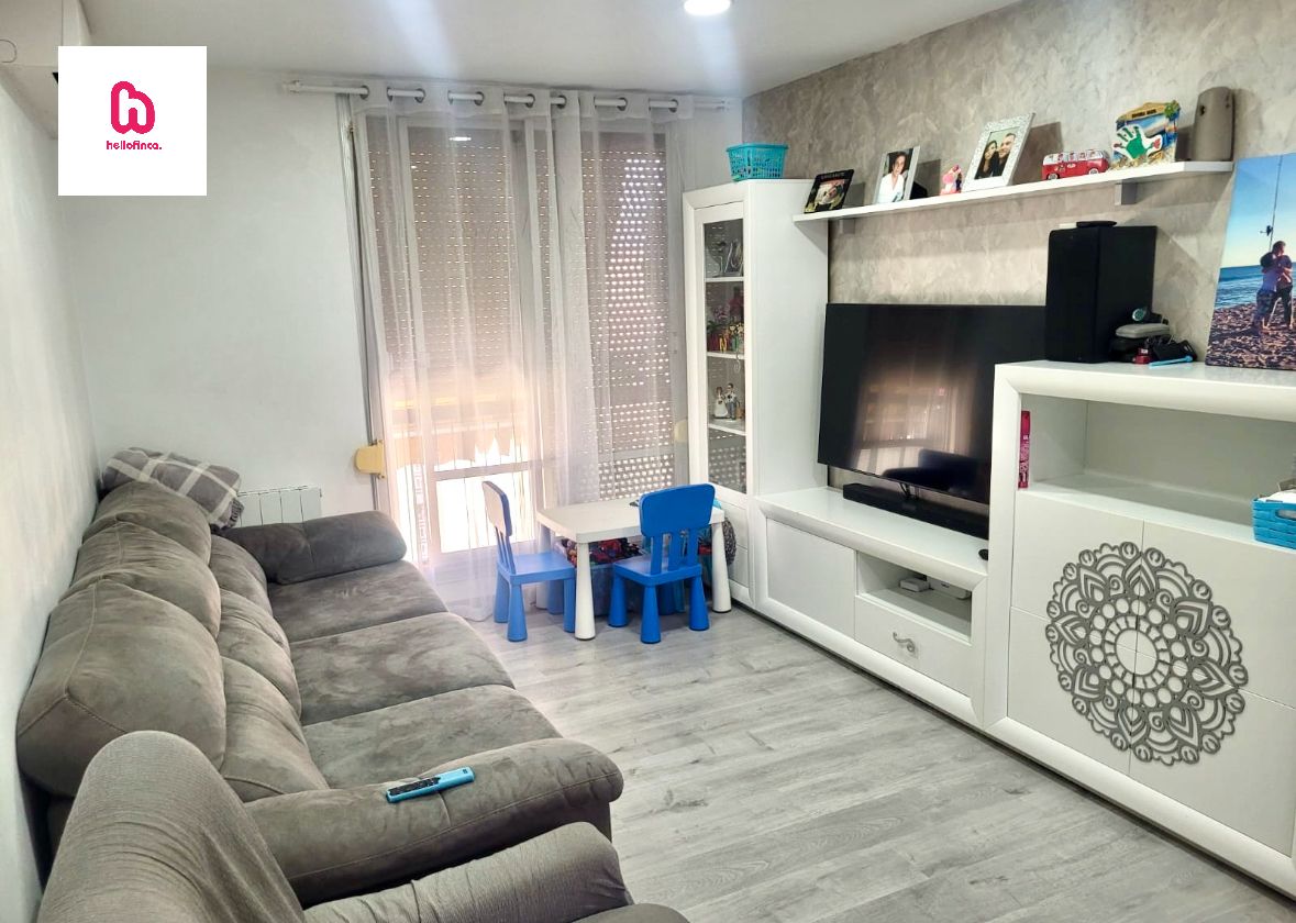 Sala d'estar de Pis en venda en Sabadell amb Aire condicionat, Calefacció i Traster