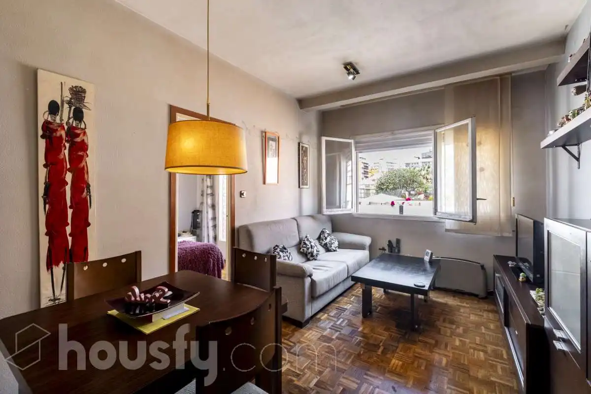 Sala de estar de Piso en venta en Barcelona con Balcón
