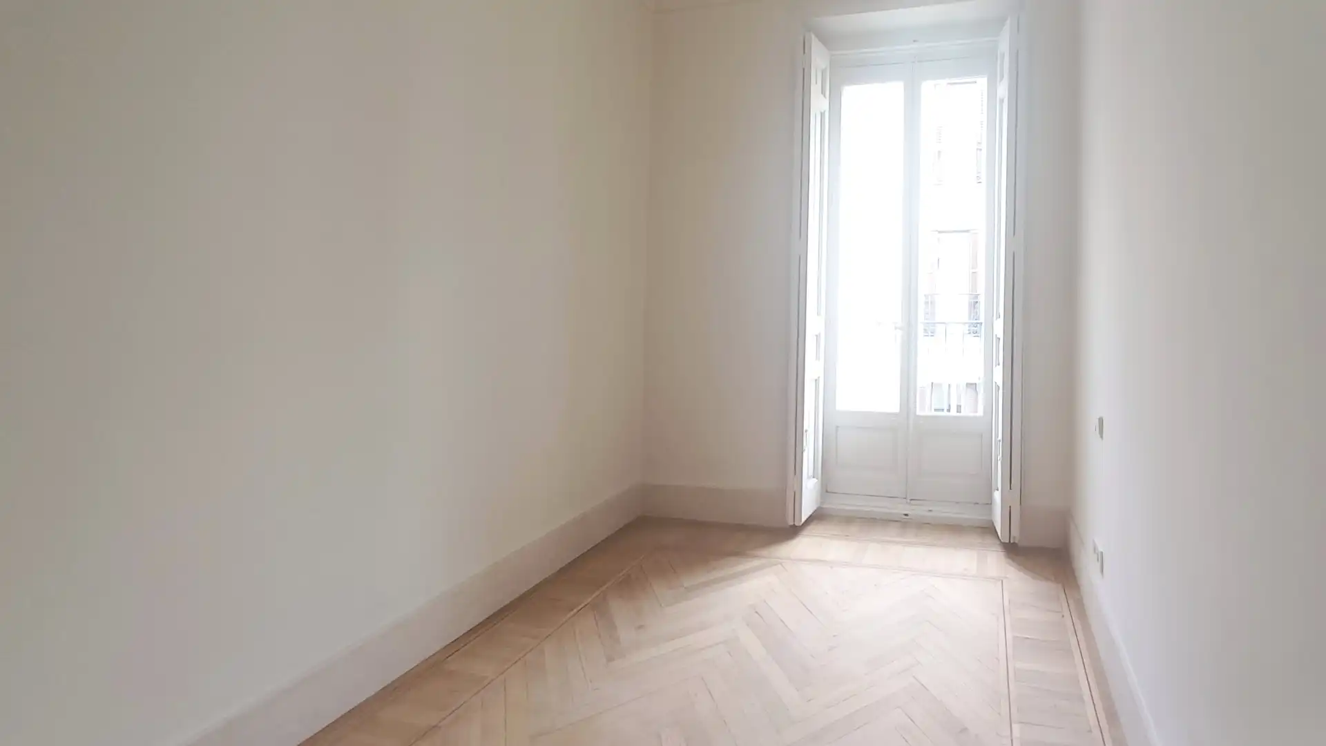 Schlafzimmer von Wohnung zur Miete in Madrid mit Klimaanlage, Heizung und Parkett
