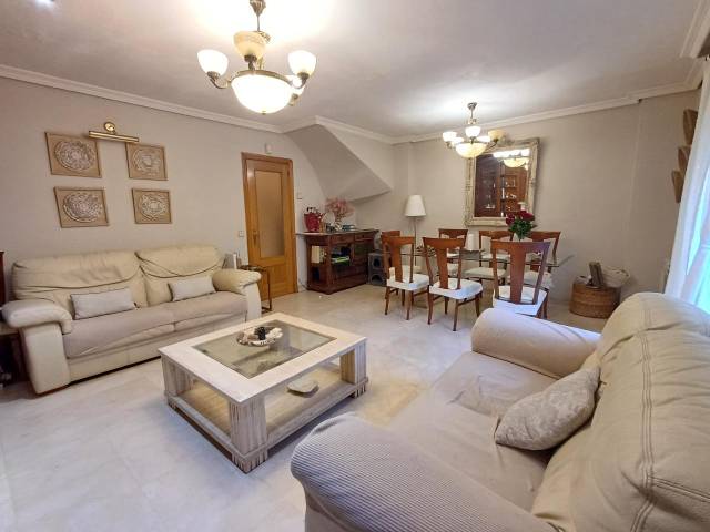 Casa adosada en Venta en Sector 3