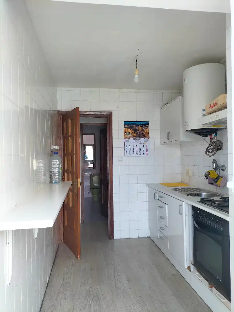 Cocina de Piso para compartir en A Coruña Capital  con Terraza, Amueblado y Horno