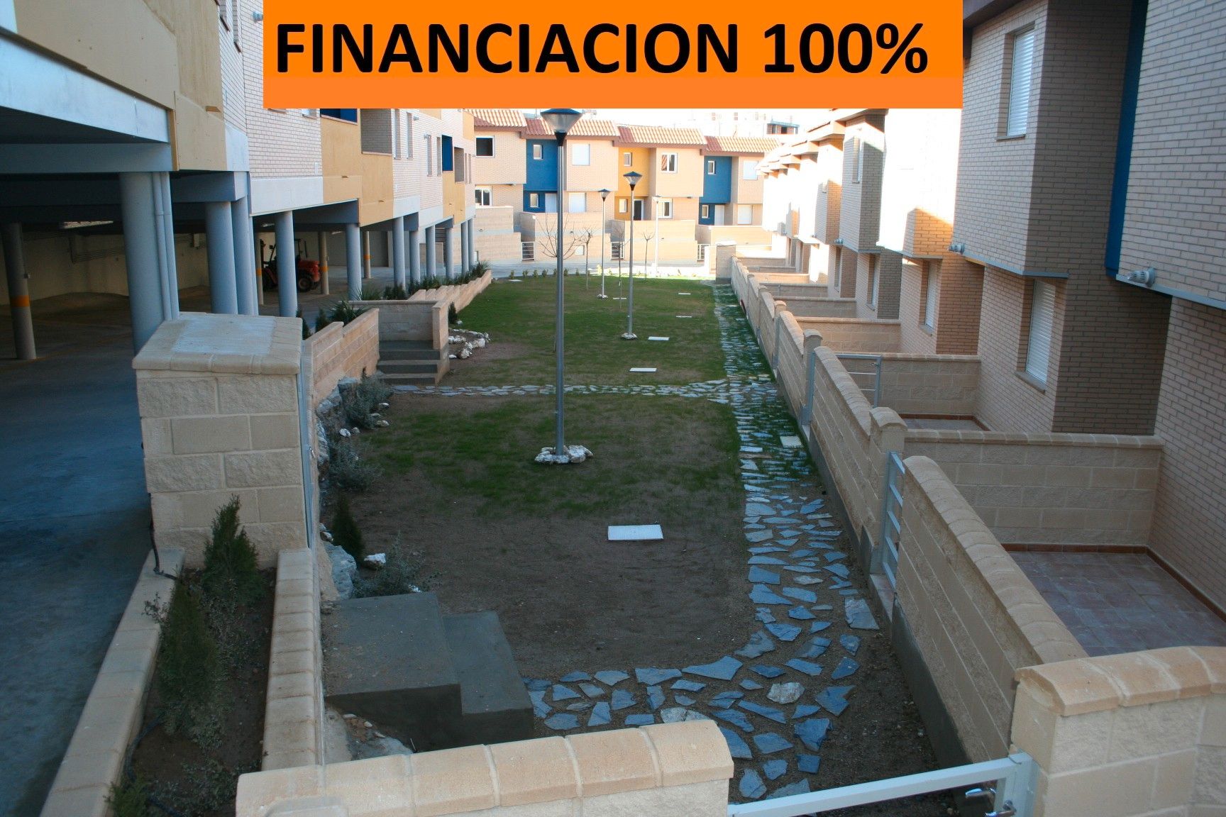 Vista exterior de Casa o xalet en venda en Épila amb Calefacció i Terrassa