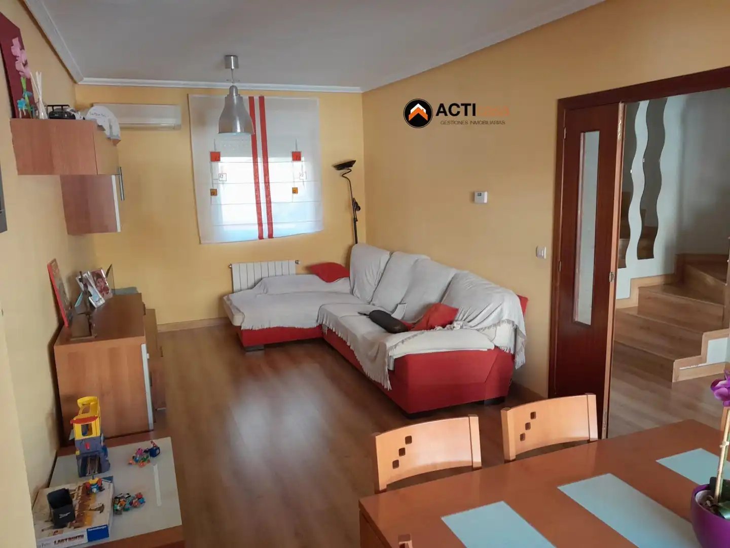 Living room of Detached homes for sale in Cáceres  with Air Conditioner and Storage room