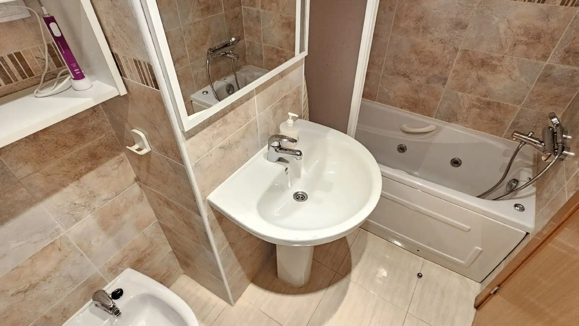 Badezimmer von Wohnungen zum Verkauf in Oropesa del Mar / Orpesa mit Klimaanlage, Heizung und Terrasse