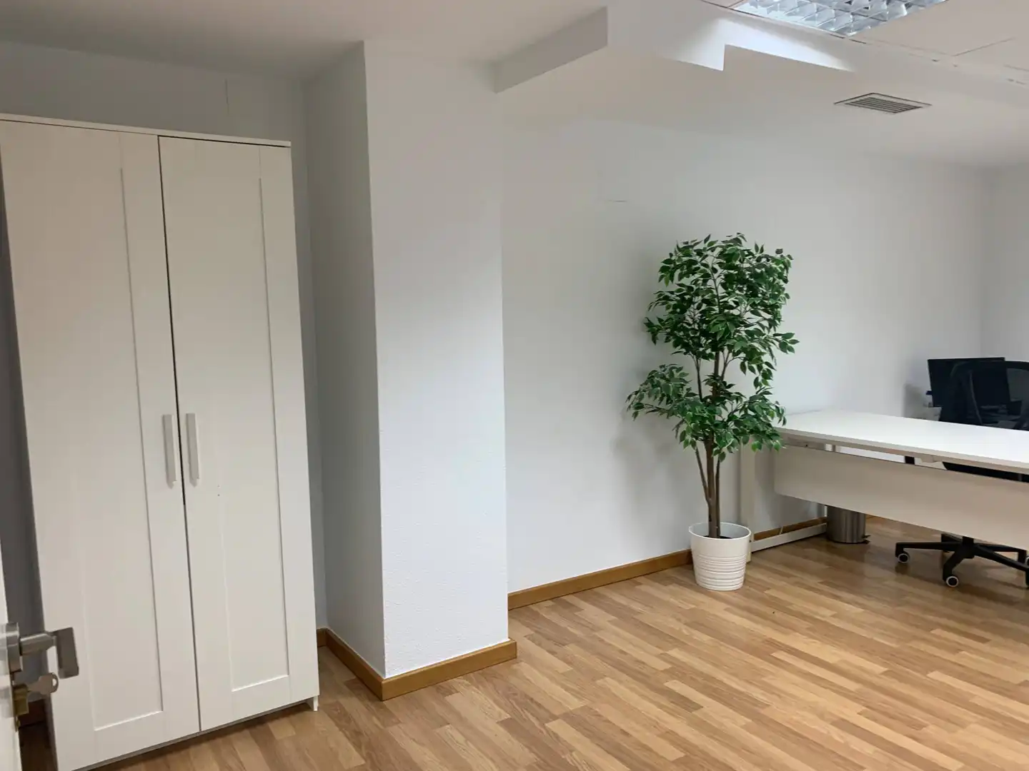 Schlafzimmer von Büro zur Miete in Elche / Elx mit Möbliert