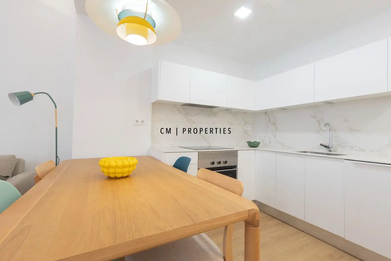 Cuina de Pis de lloguer en Valencia amb Aire condicionat, Parquet i Terrassa