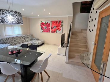 Maison mitoyenne avec balcon à vendre à Camí de l'Om Blanc