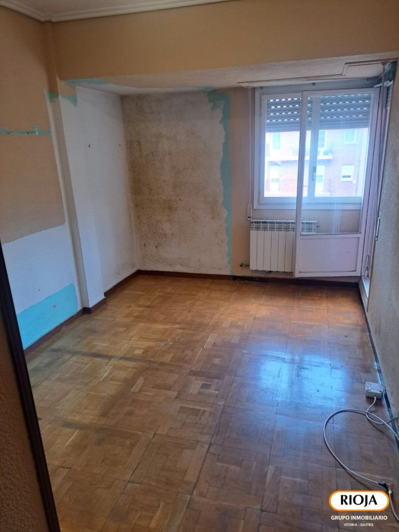 Pis en venda a Lorenzo Prestamero Kalea, Zaramaga