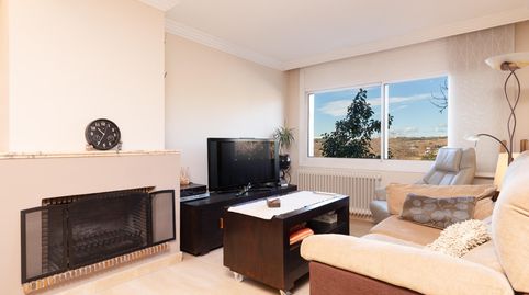 Foto 2 de Casa adosada en venta en Carrer Tierno Galvan, Santa Perpètua de Mogoda, Barcelona
