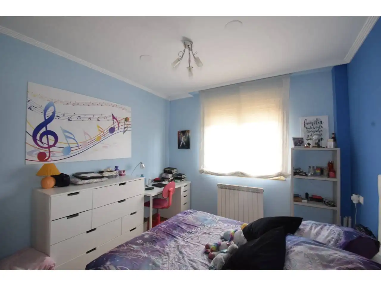 Dormitori de Casa o xalet en venda en León Capital  amb Calefacció, Parquet i Terrassa