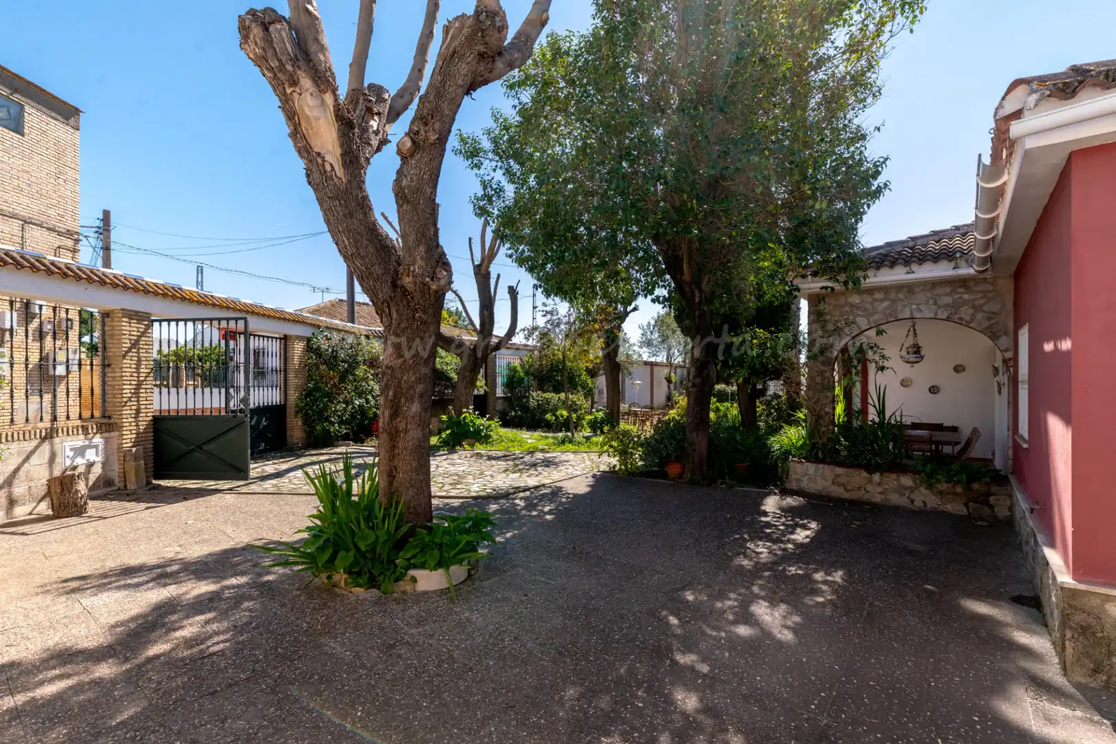 Vista exterior de Casa o chalet en venta en Villanueva del Ariscal con Aire acondicionado, Calefacción y Jardín privado