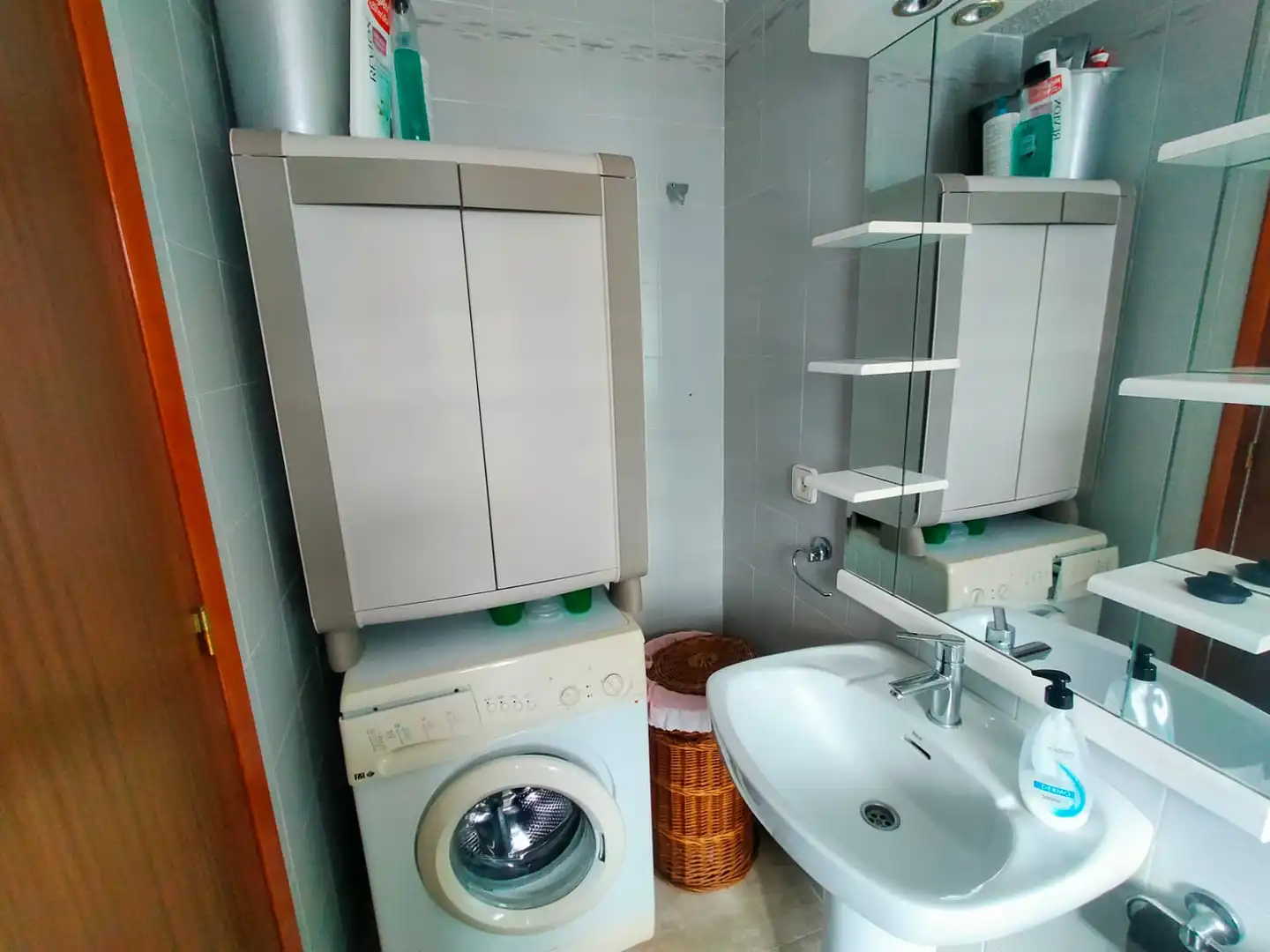Baño de Casa adosada de alquiler en El Vendrell con Aire acondicionado, Jardín privado y Terraza