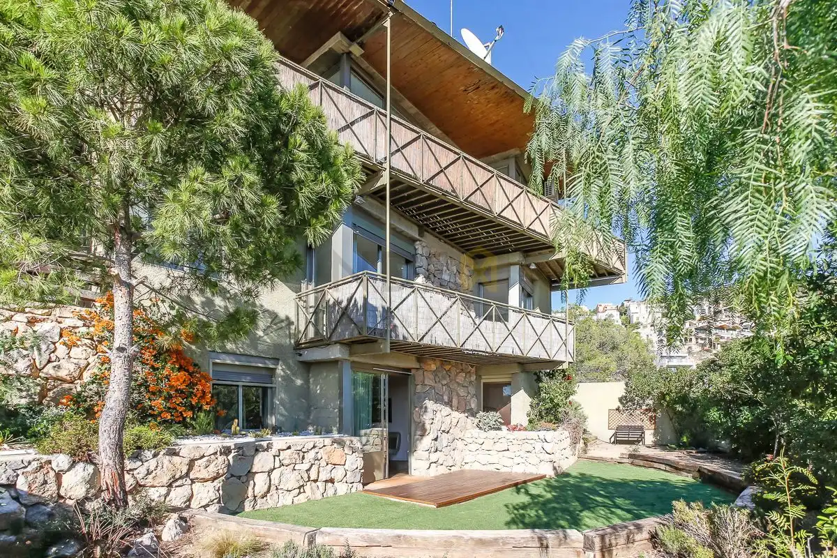Casa con piscina in affitto a Llevantina - Montgavina - Quintmar