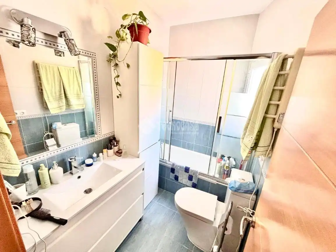 Bathroom of Flat for sale in Posadas  with Air Conditioner, Heating and Terrace