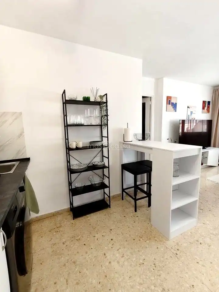 Cuina de Estudi de lloguer en La Línea de la Concepción amb Terrassa