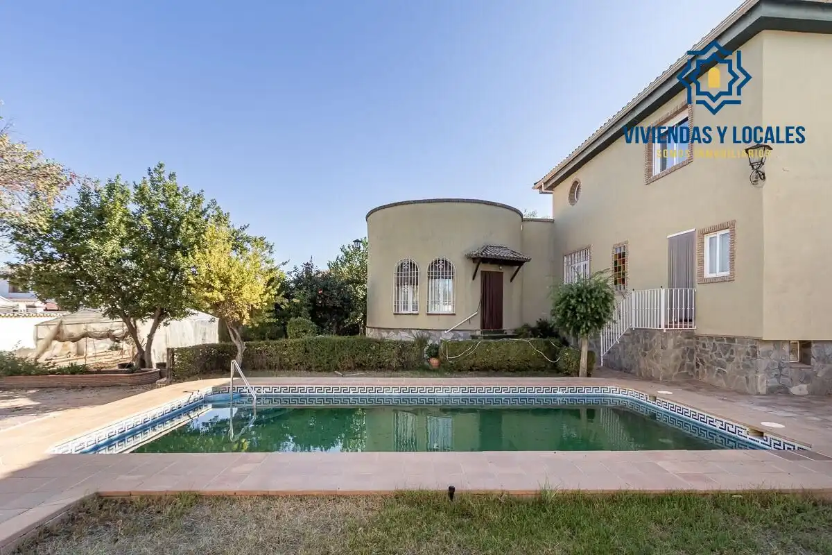 Villa avec piscine à vendre à Residencial Triana - Barrio Alto, imagen 2