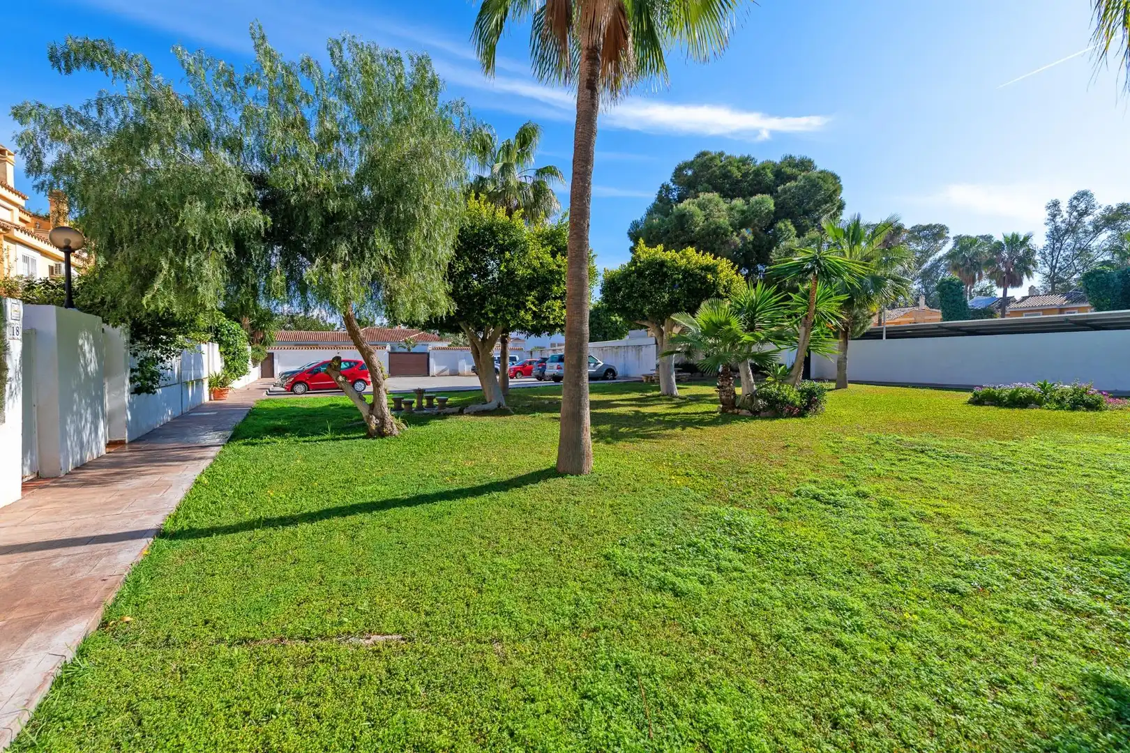Exterior view of Detached homes for sale in Málaga  with Air Conditioner, Terrace and Community pool