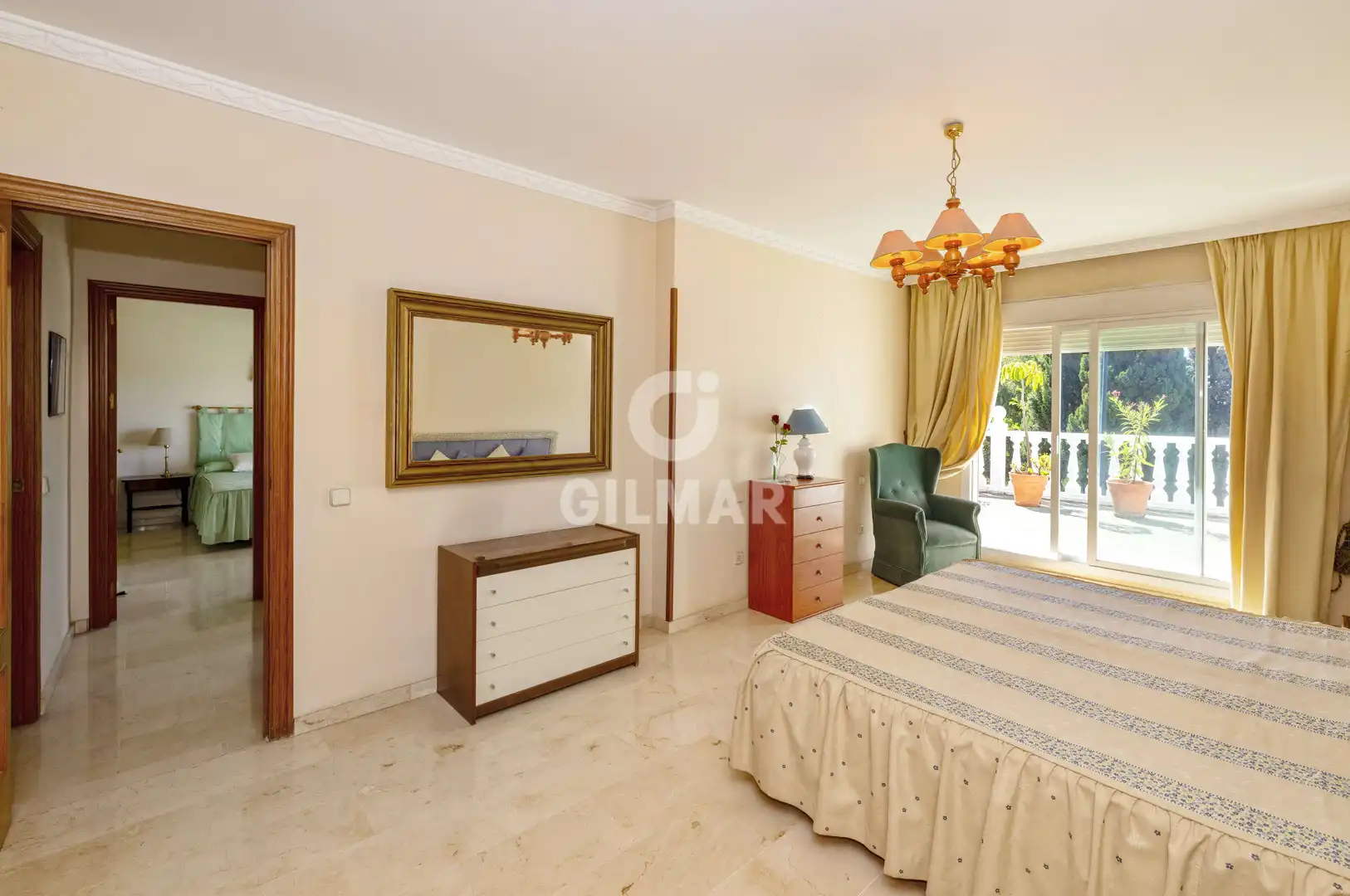 Habitación de Casa adosada en venta en Marbella