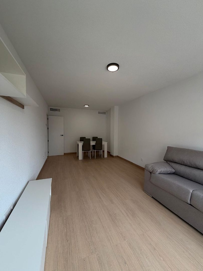 Pis de lloguer en Camarena amb Moblat