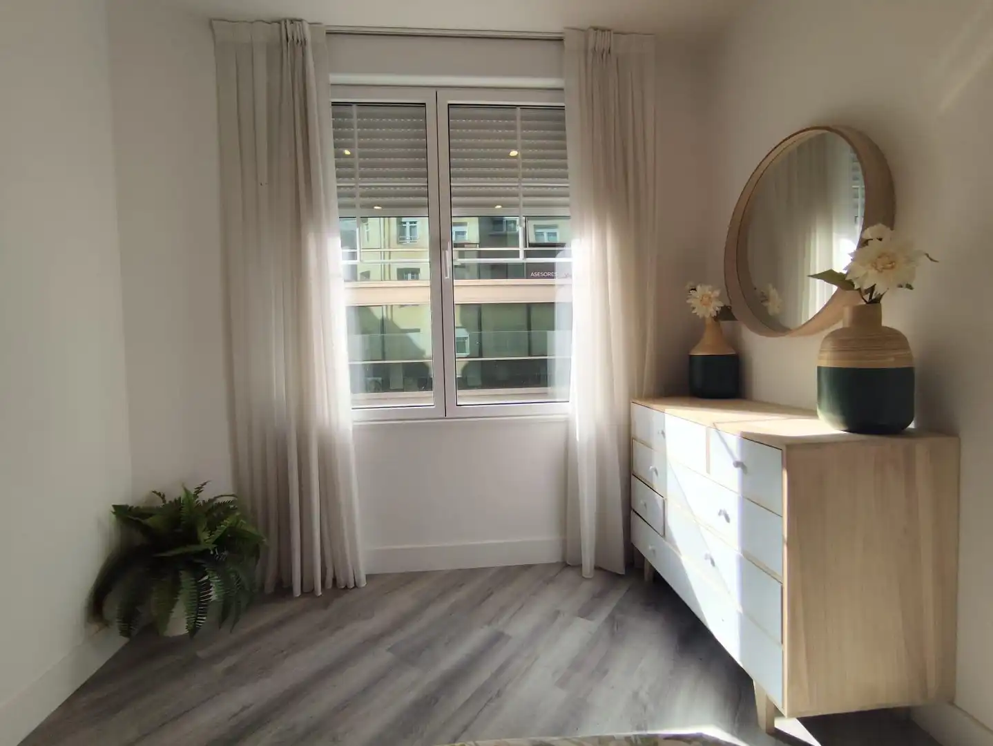 Schlafzimmer von Wohnungen zur Miete in Santander mit Heizung, Parkett und Möbliert