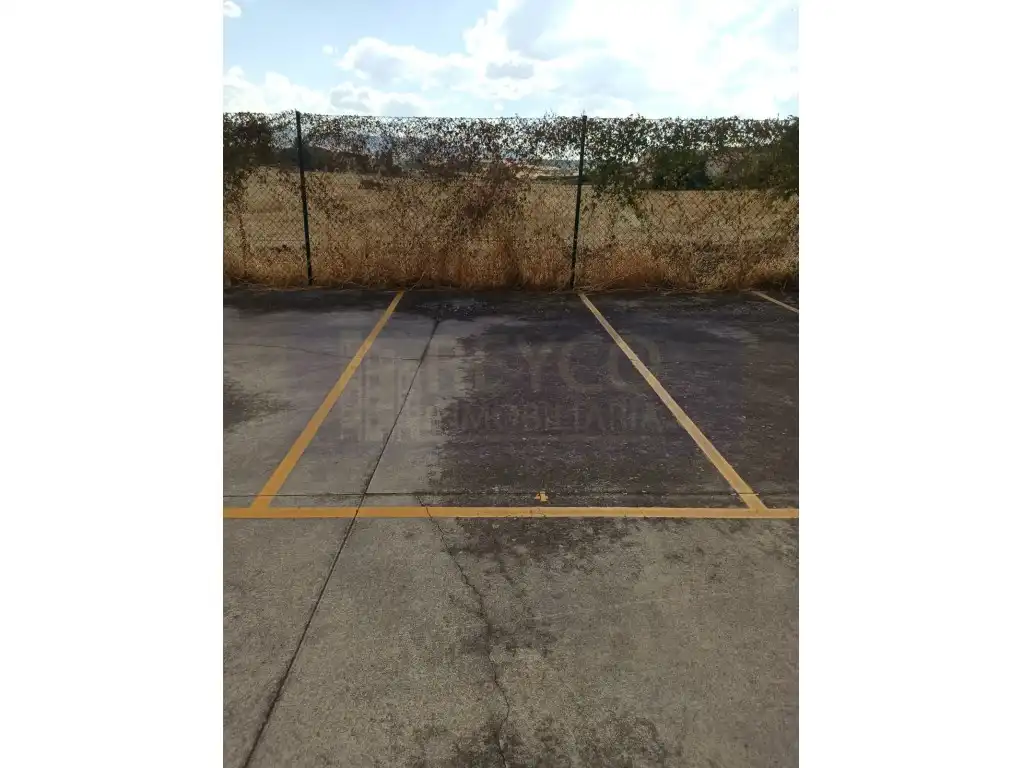 Aparcament de Apartament en venda en Torrecilla Sobre Alesanco amb Balcó