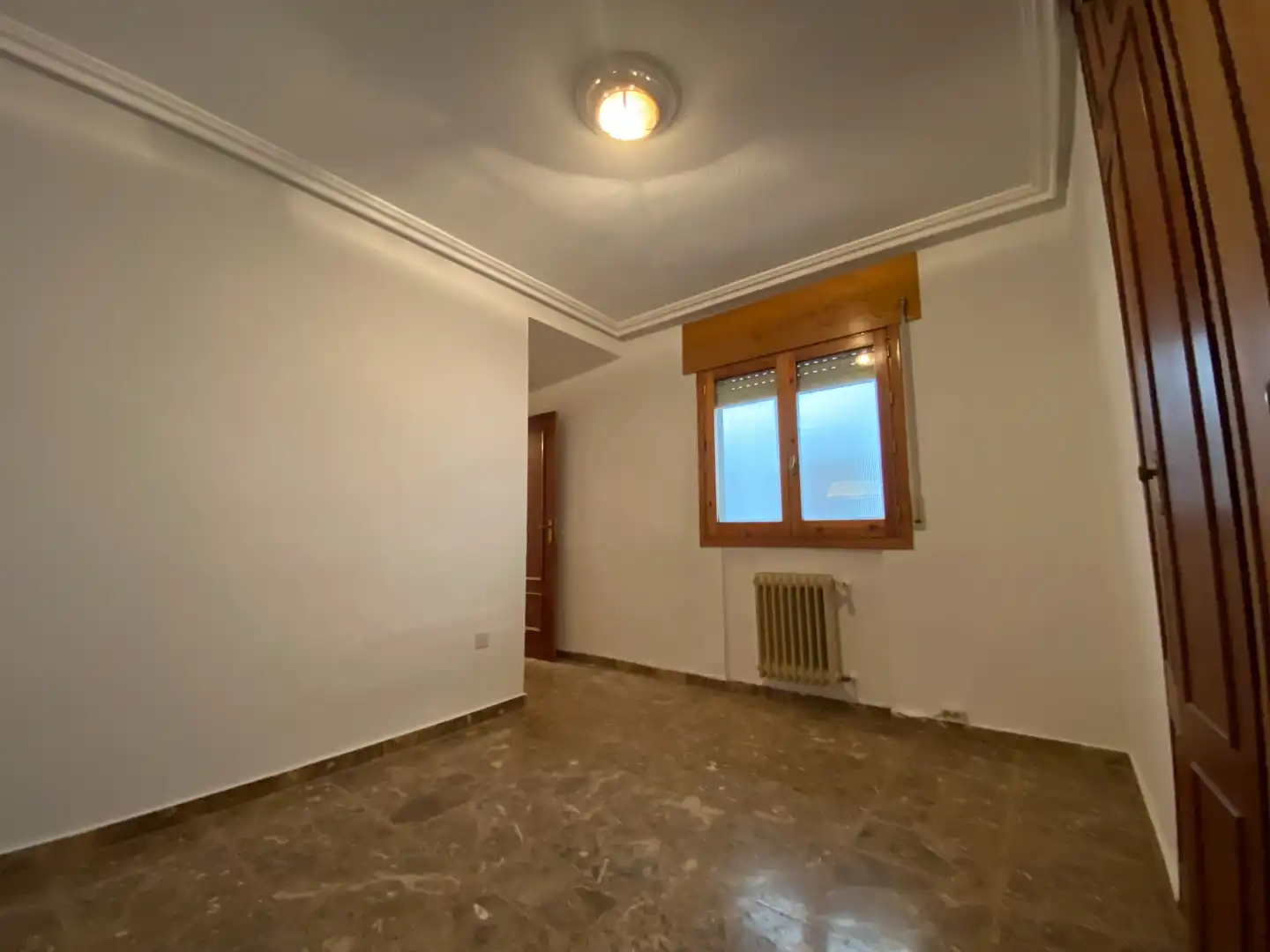 Piso en venta en Ciudad Real con Calefacción, Terraza y Balcón