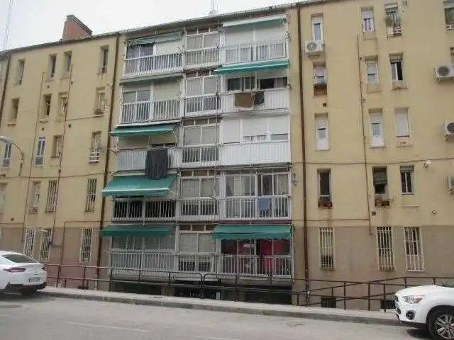 Vista exterior de Piso en venta en Madrid