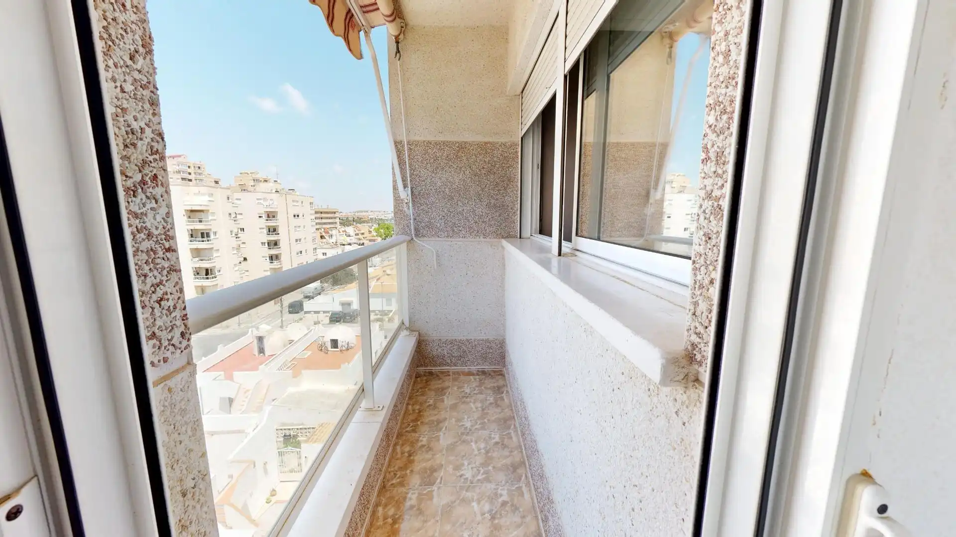 Terraza de Apartamento en venta en Torrevieja con Amueblado, Balcón y Piscina comunitaria