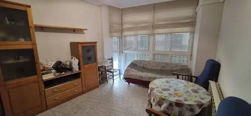 Sala d'estar de Casa o xalet en venda en Plasencia amb Aire condicionat, Calefacció i Jardí privat