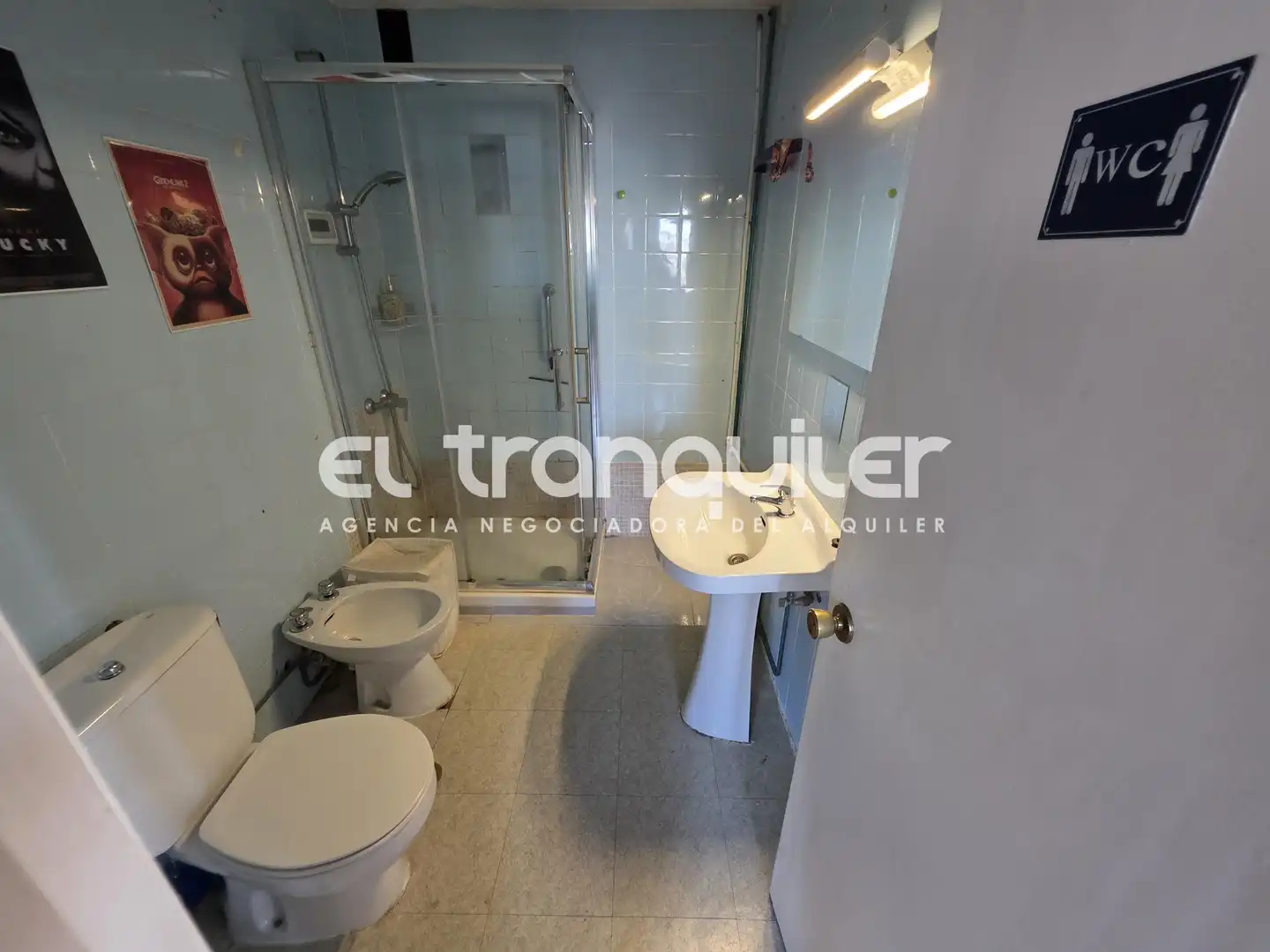 Bathroom of Flat for rent in Madrid  with Air Conditioner, Parquet flooring and Terrace