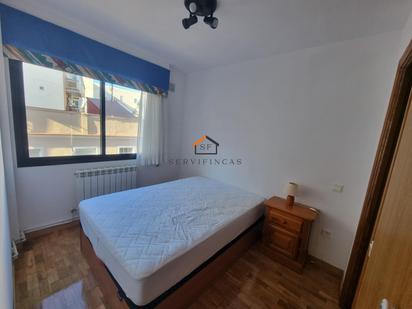 Bedroom of Flat to rent in  Madrid Capital  with Air Conditioner and Heating
