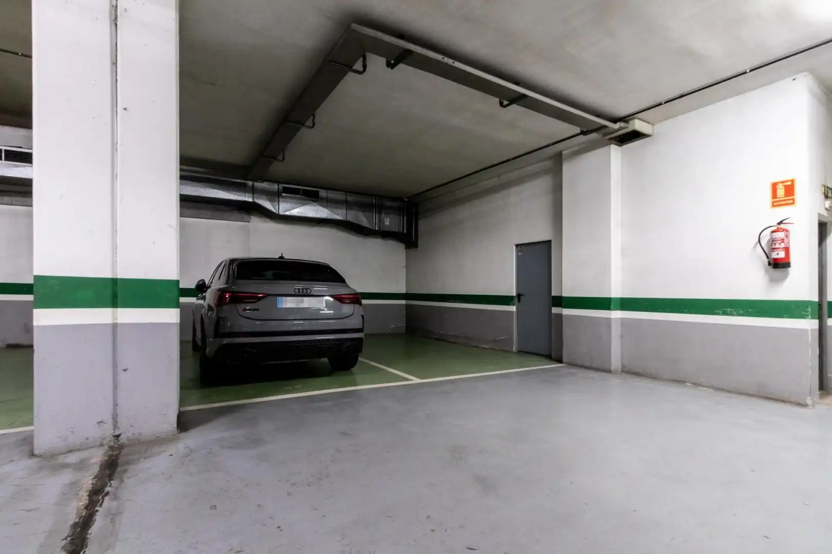 Parking de Piso en venta en Manresa con Calefacción, Parquet y Terraza