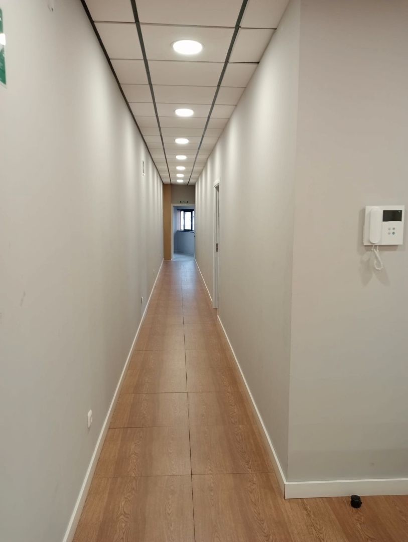 Oficina de lloguer en  Ceuta Capital amb Aire condicionat, Moblat i Internet
