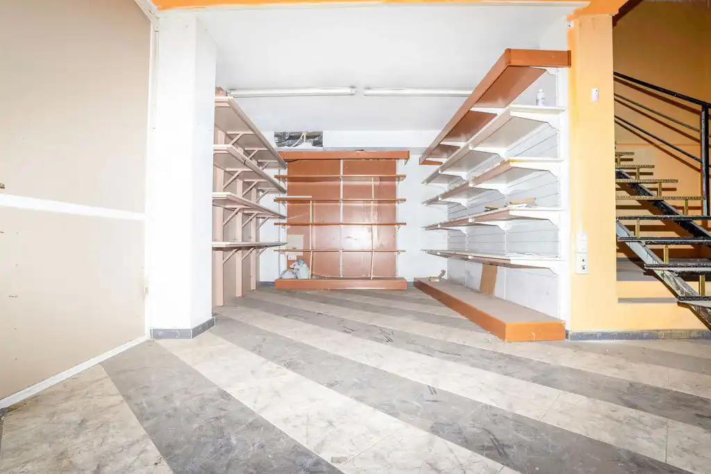 Business premises for sale in Cristobal Gracia, imagen 5