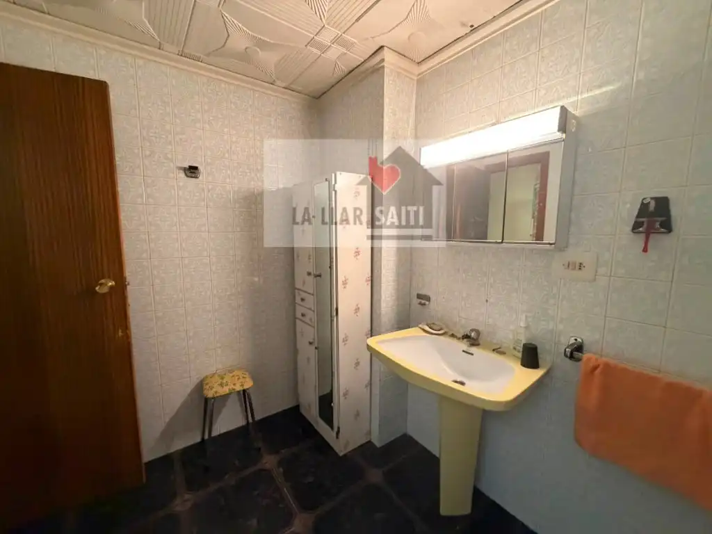 Dormitori de Casa o xalet en venda en Llocnou d'En Fenollet