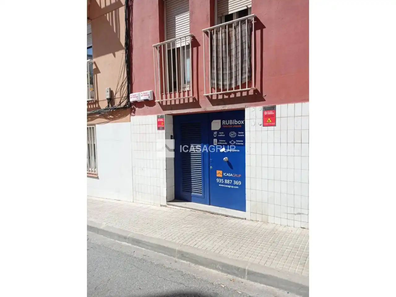 Exterior view of Storage room for rent in Rubí