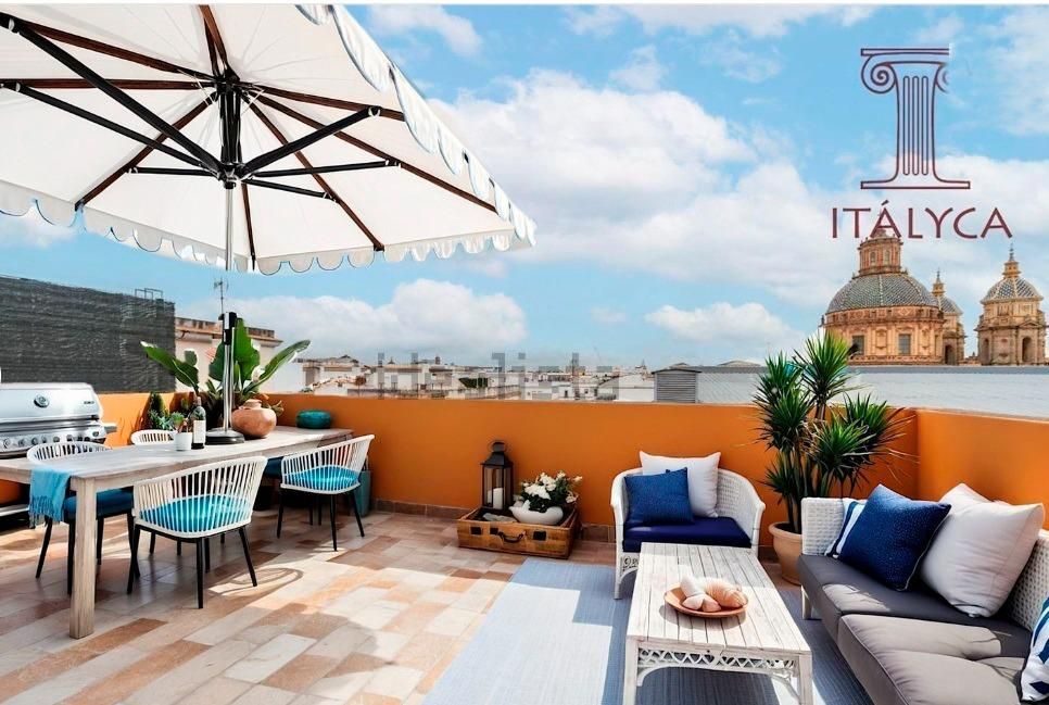 Terrassa de Àtic en venda en  Sevilla Capital amb Aire condicionat, Calefacció i Parquet
