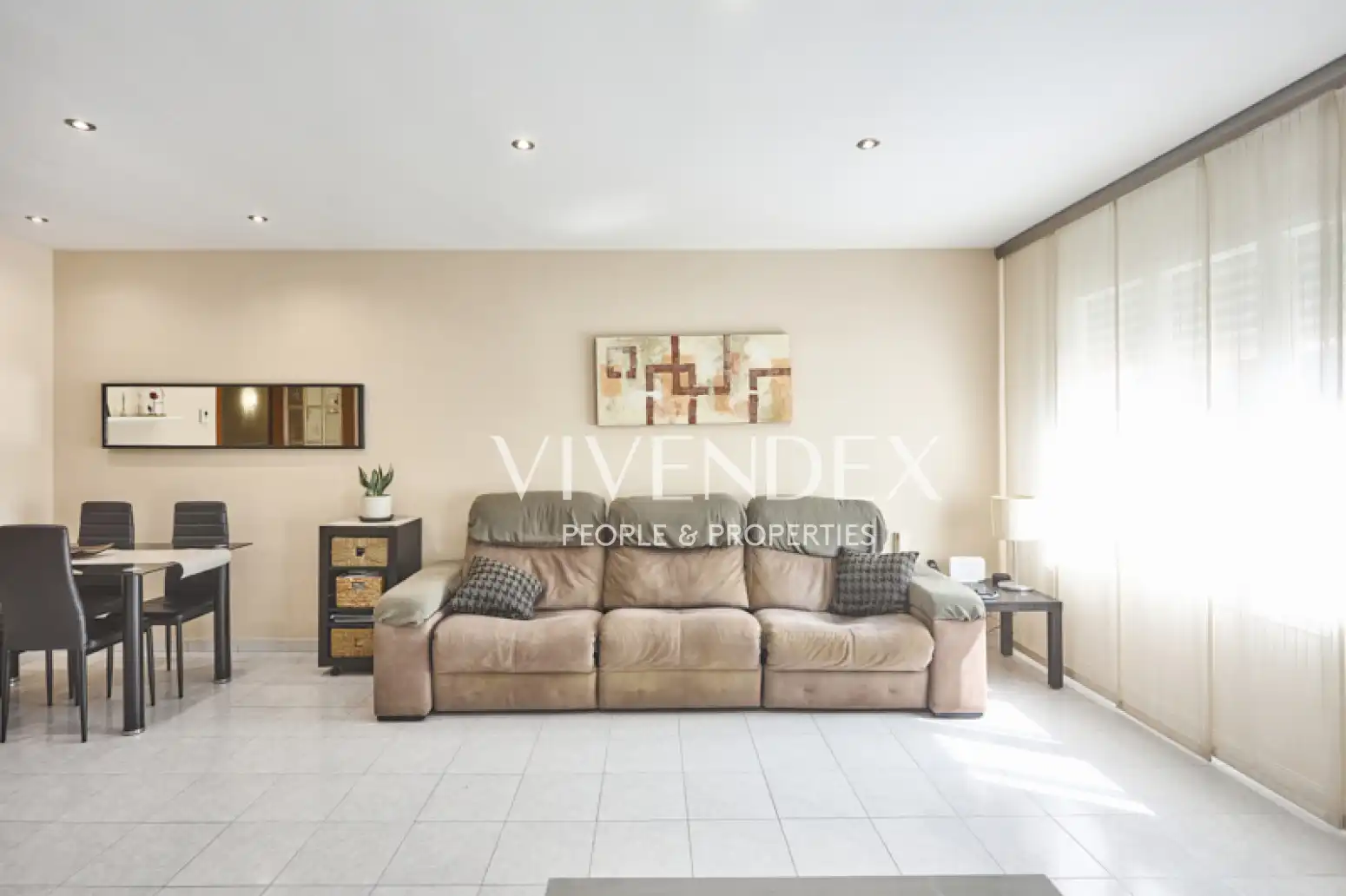 Vista exterior de Casa adosada en venta en Viladecans con Calefacción, Jardín privado y Terraza