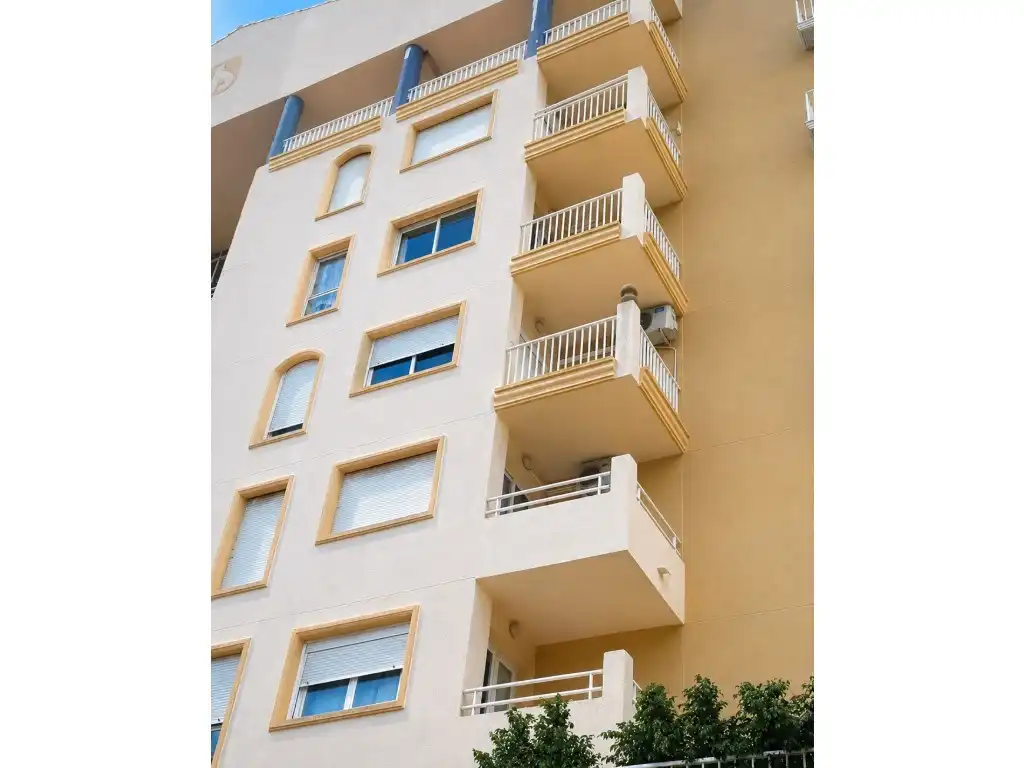 Vista exterior de Apartamento en venta en Calpe / Calp con Jardín privado, Lavadora y Piscina comunitaria