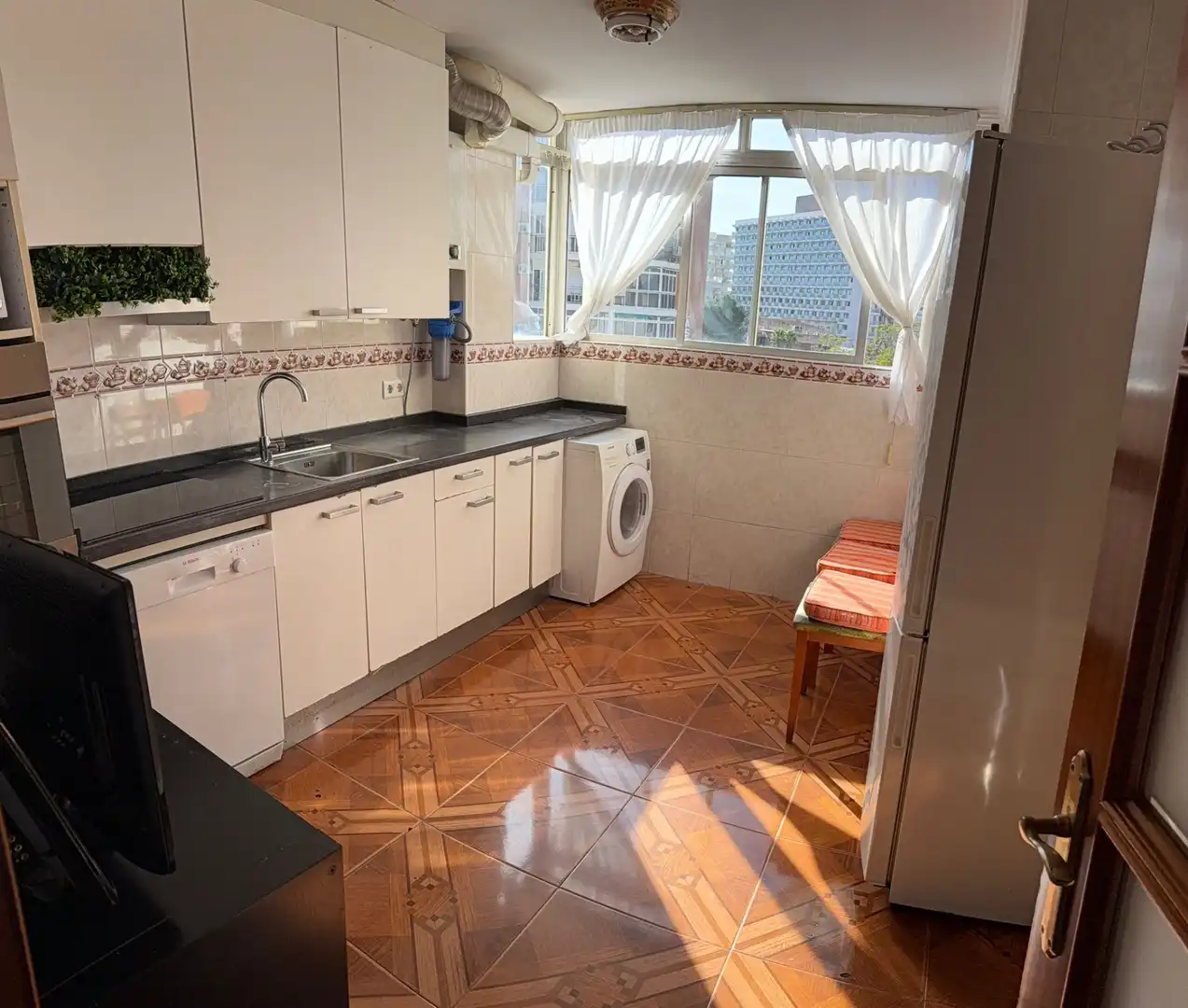 Cuina de Apartament en venda en Torremolinos amb Aire condicionat, Terrassa i Traster