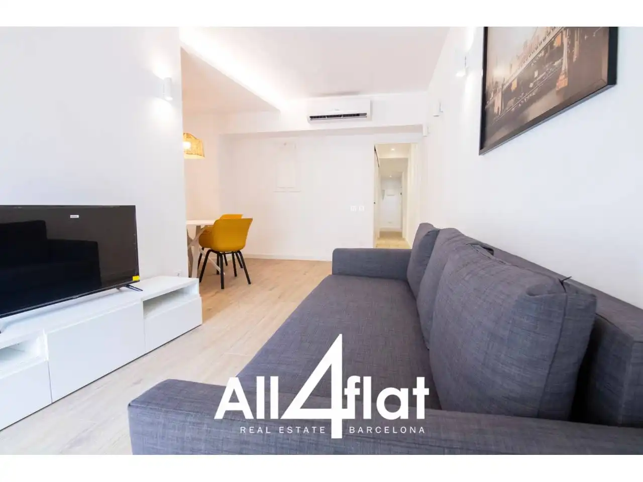 Sala de estar de Estudio de alquiler en Barcelona con Aire acondicionado, Calefacción y Parquet