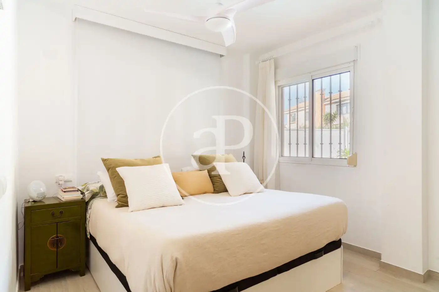 Habitación de Casa o chalet en venta en Riba-roja de Túria con Aire acondicionado, Calefacción y Jardín privado