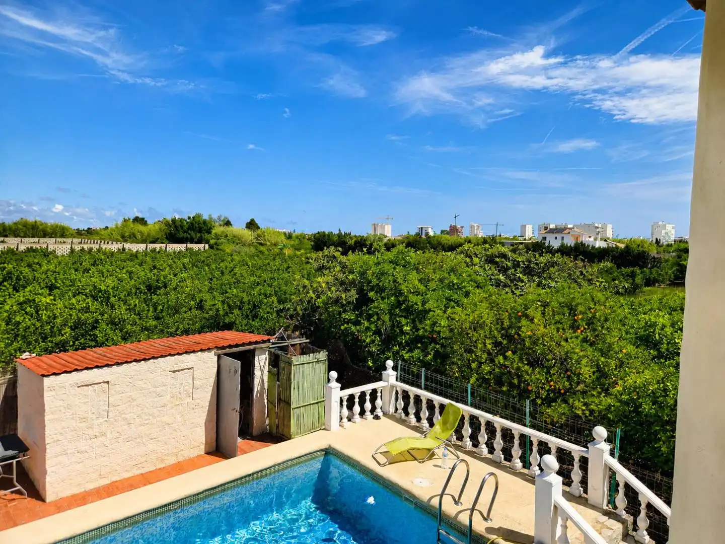 Außenansicht von Haus oder Chalet zum Verkauf in Oliva mit Klimaanlage, Privatgarten und Terrasse