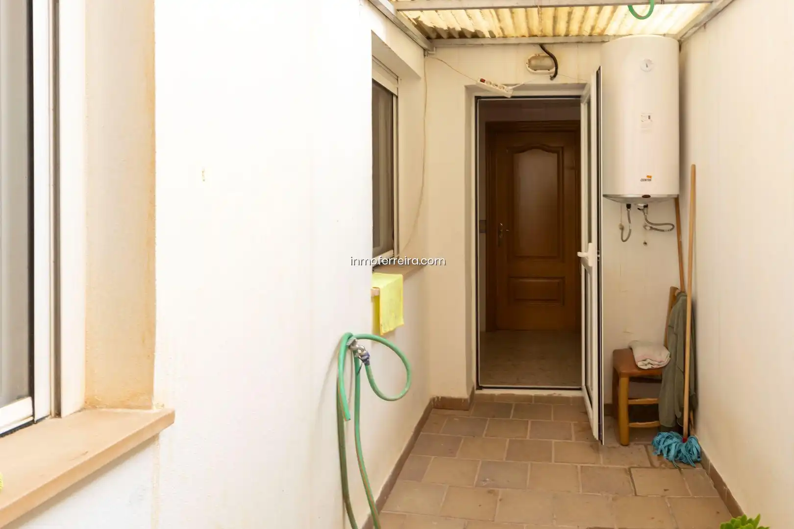 Houses for sale in Darro  with Storage room