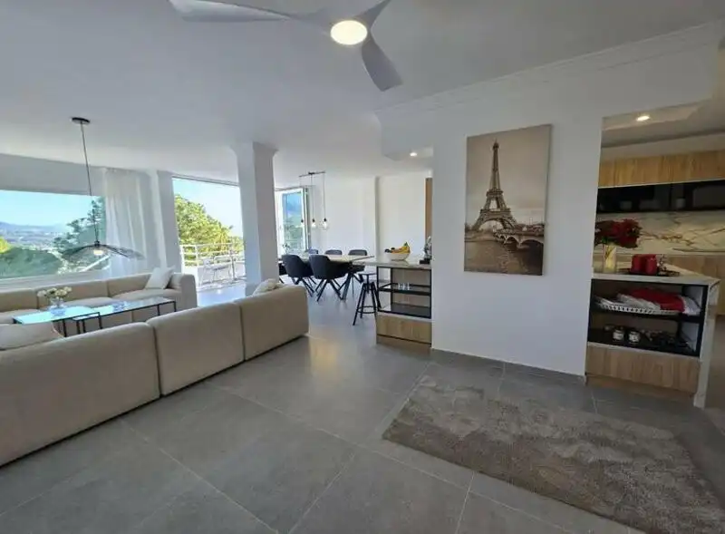 Dúplex amb terrassa en venda a Nueva Andalucía, imagen 4