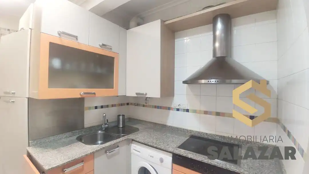 Flat with lift to rent in Autonomia Kalea, imagen 4
