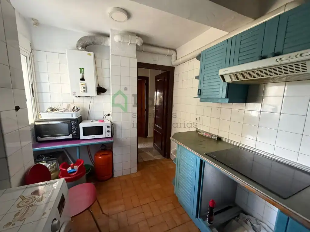 Cuina de Pis en venda en Badajoz amb Calefacció, Moblat i Forn