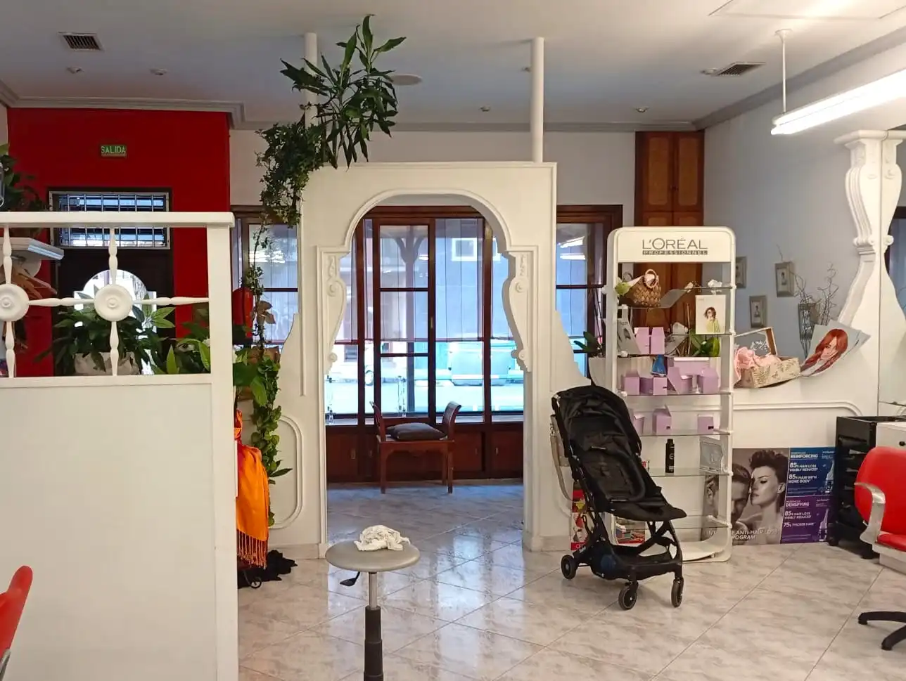 Local en venda en Gijón  amb Calefacció i Moblat