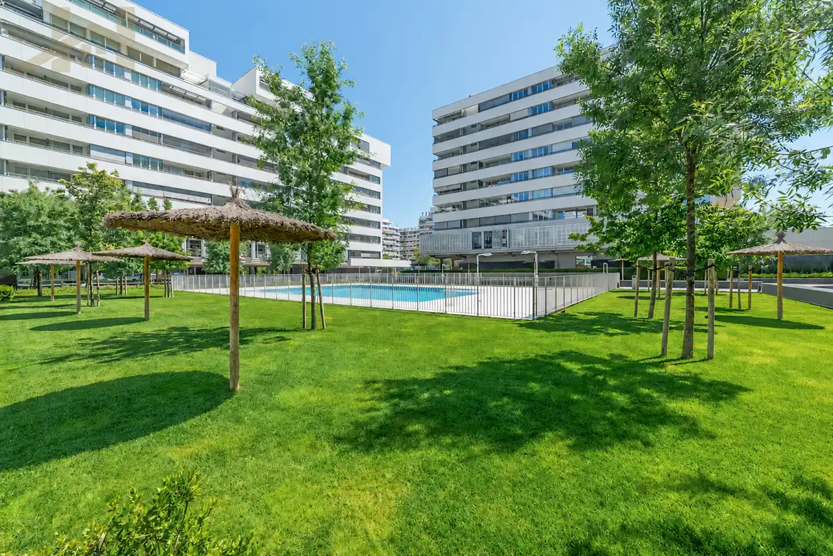 Piscina de Pis en venda en Madrid amb Aire condicionat, Calefacció i Traster